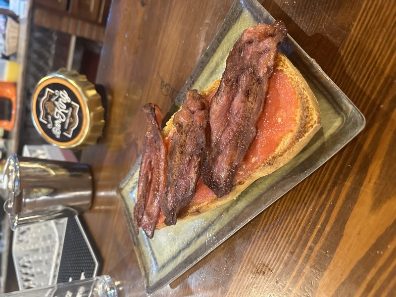 Tostada con Bacon